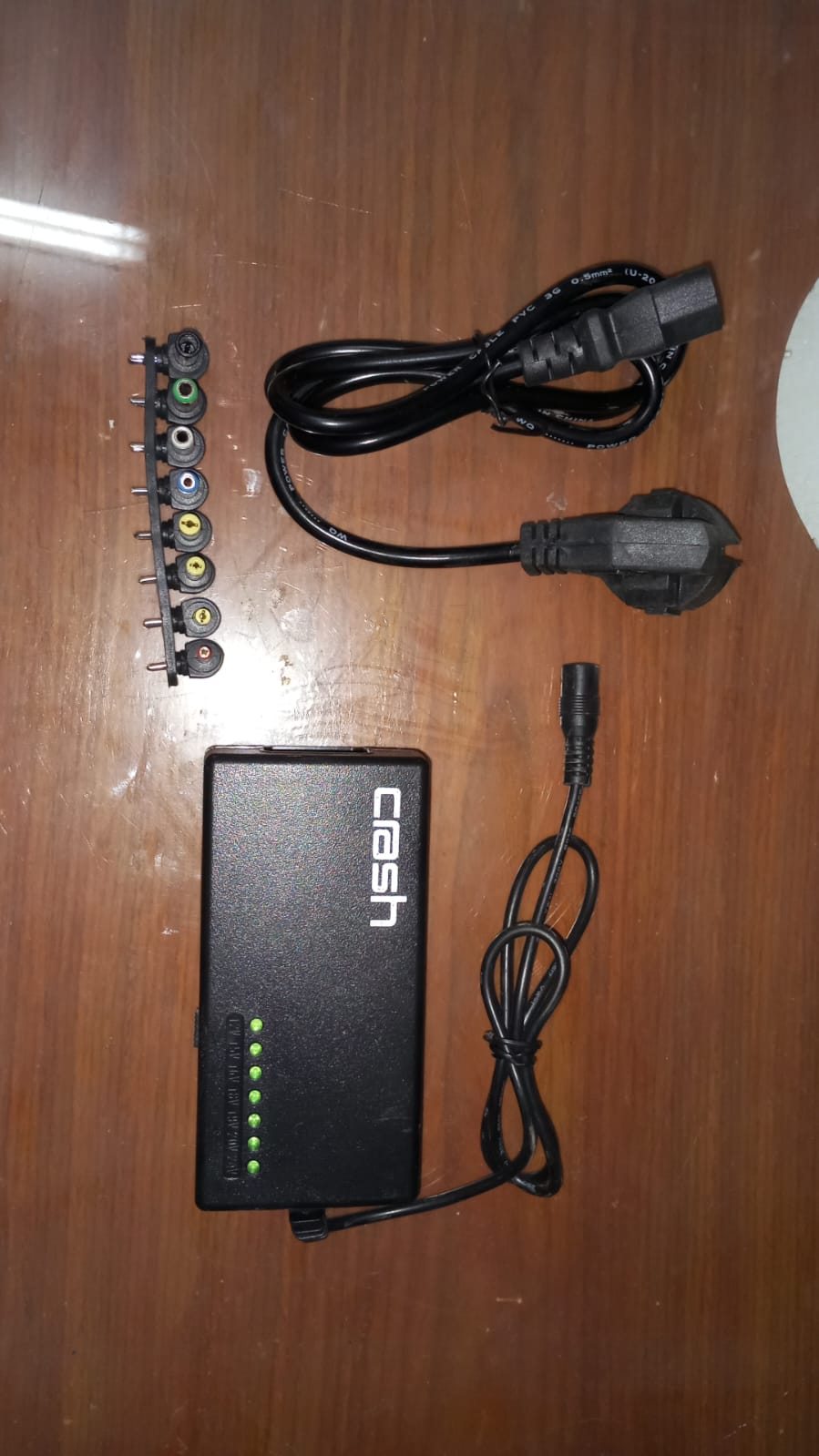 شاحن لاب توب متعدد من ماركة CRASH - الصورة 2